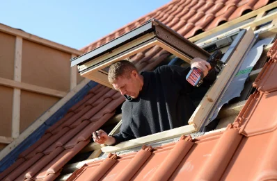 Pose de fenêtres de toit Velux à Lapenche